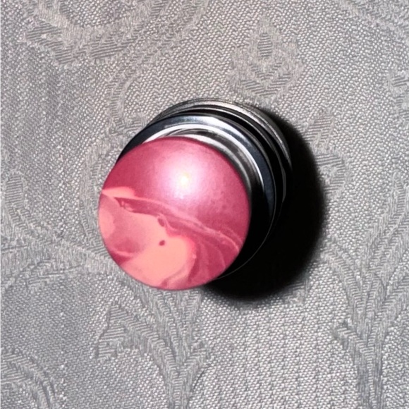 LUCKY CHICK Lip & Cheek Multi Stick, Lucky Life. Rose-hip Seed and Jojoba Oil - Picture 4 of 9